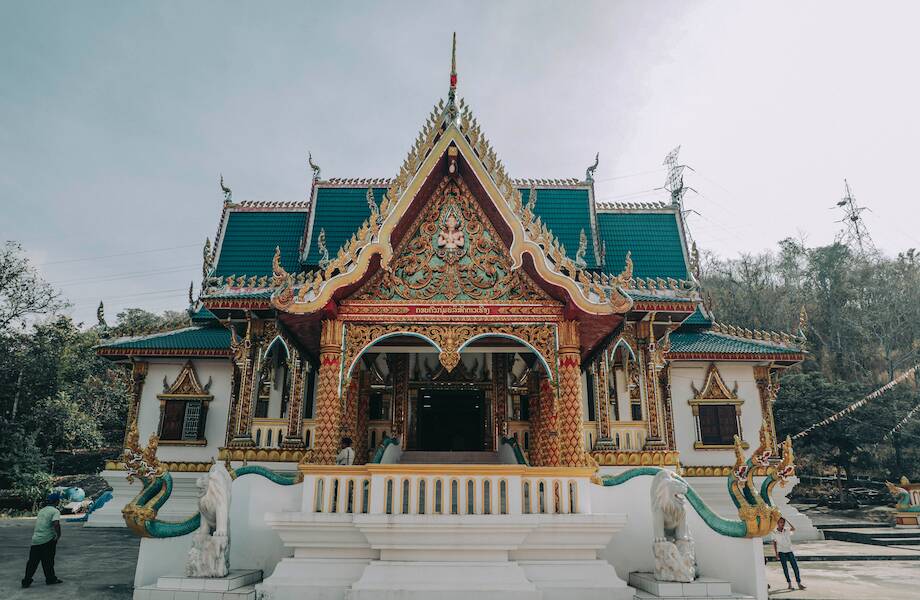 ​С 9 мая для туристов открылся​ Лаос