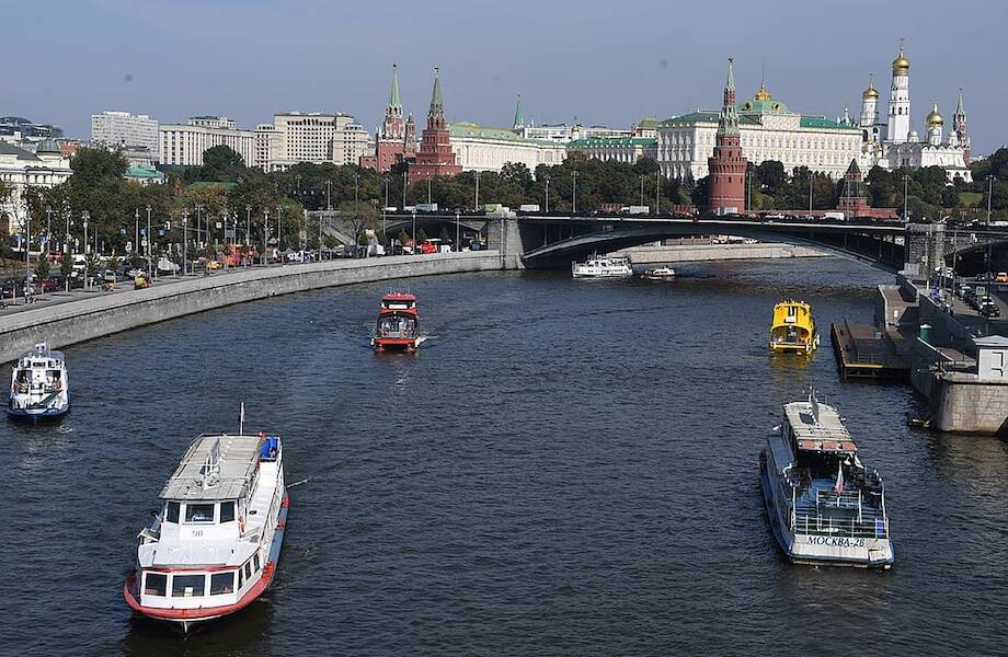 В Москве запустили бесплатный маршрут для прогулок на теплоходе