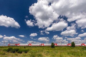 РЖД отменяет двухэтажный поезд между Москвой и Петербургом