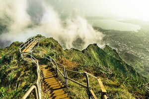 На Гавайях убирают «лестницу в небо»