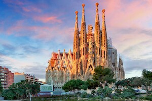 В Барселоне туристам запретили делать селфи с собором Саграда Фамилия