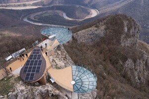 В горах Сербии появится стеклянная смотровая площадка