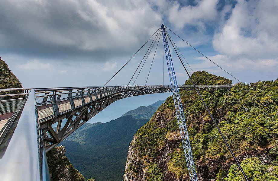 Когда душа уходит в пятки: 9 самых экстремальных мостов мира