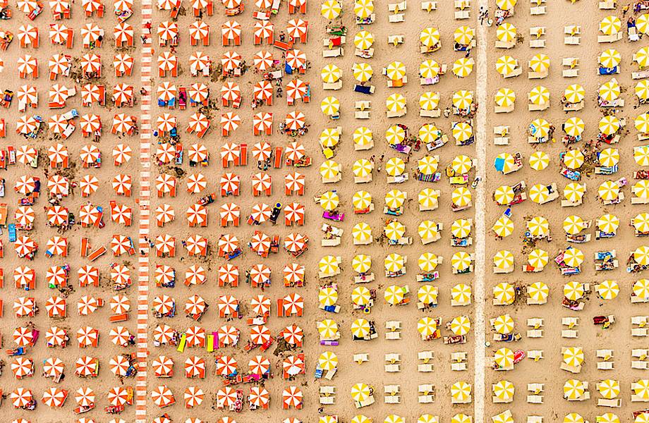 12 удивительных фото итальянских пляжей с высоты птичьего полета