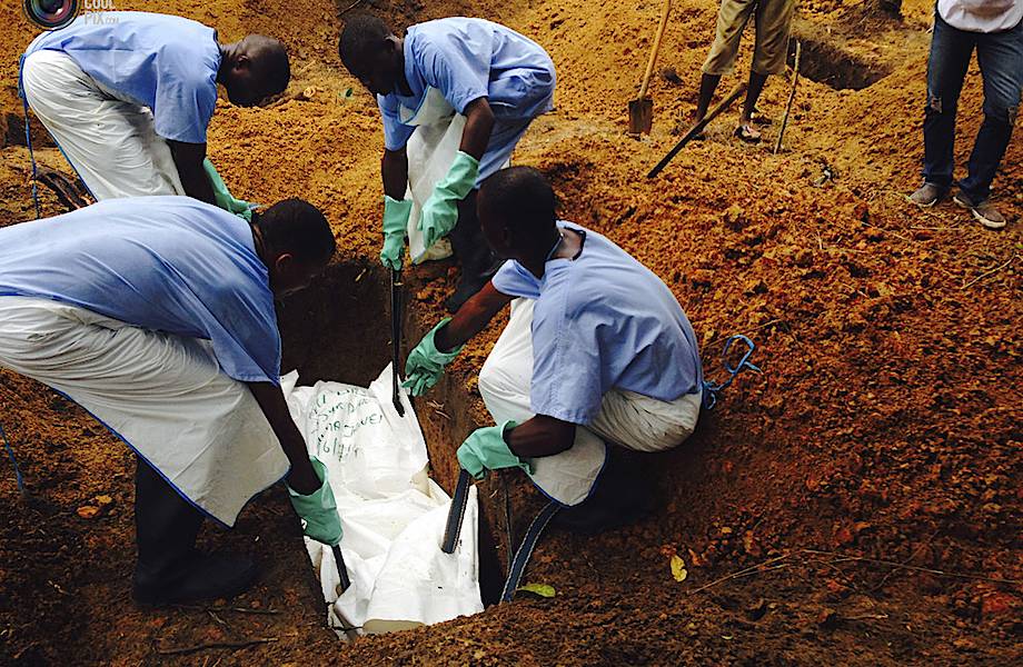 18 снимков последствий эпидемии Эбола, доказывающих хрупкость и непредсказуемость человеческой жизни