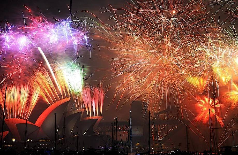 25 фото самых ярких празднований нового 2015 года со всего мира