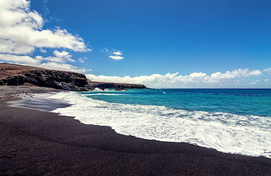 6 самых фантастических черных пляжей невероятной красоты