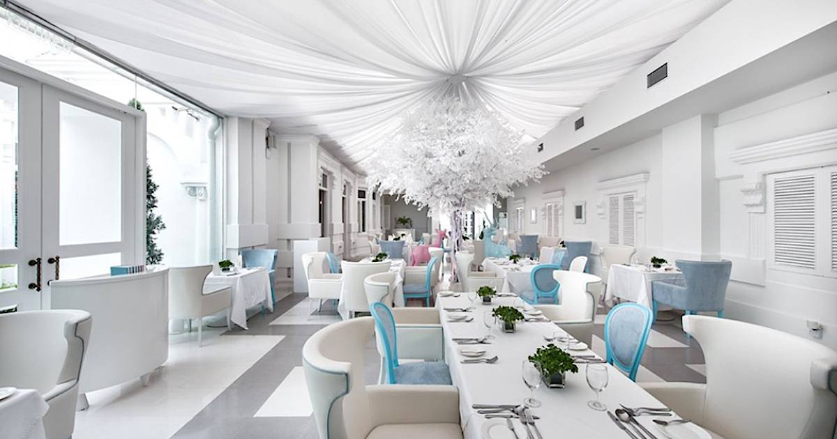 Black-And-White Cafes That Look Like 2D Cartoons