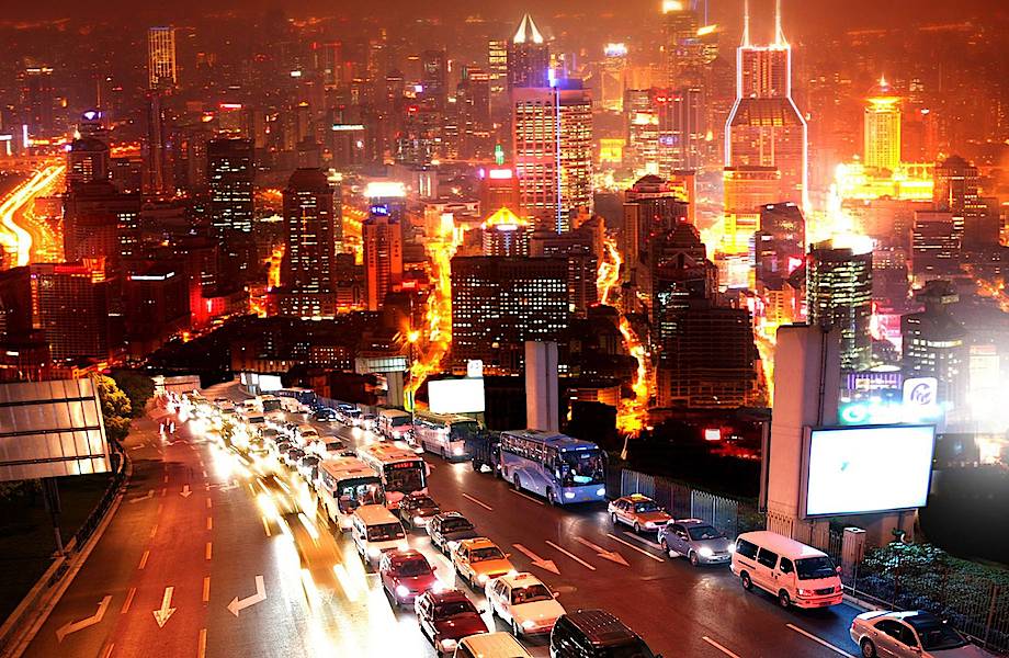 25 фантастических фото ночных городов, на огни которых хочется смотреть вечно