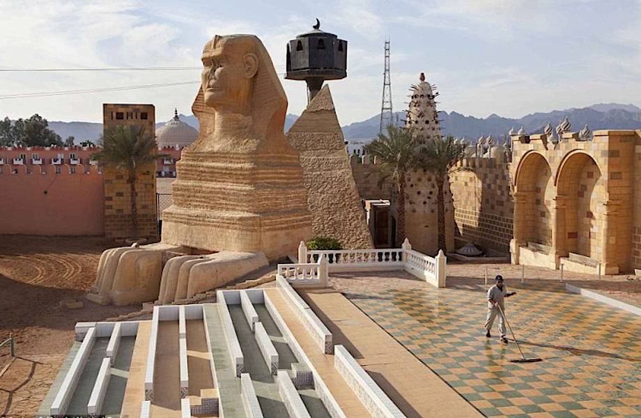 18 печальных фото о том, как египетские курорты превращаются в города-призраки