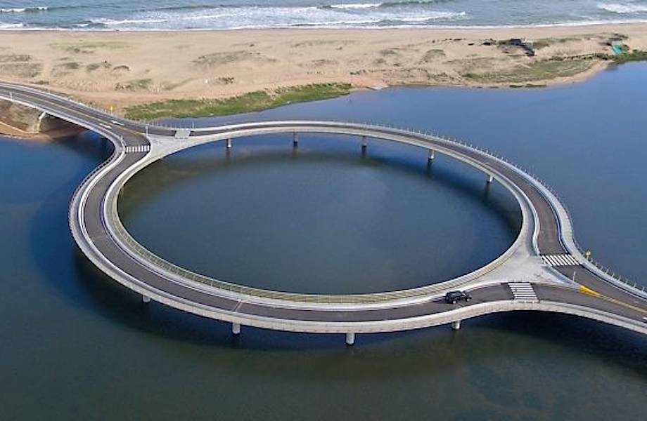 В Уругвае построили круговой мост, чтобы водители могли наслаждаться видами