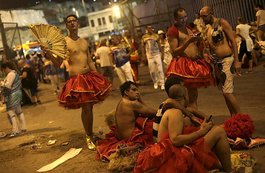 20 пикантных снимков с последнего карнавала в Рио-де-Жанейро на грани фола