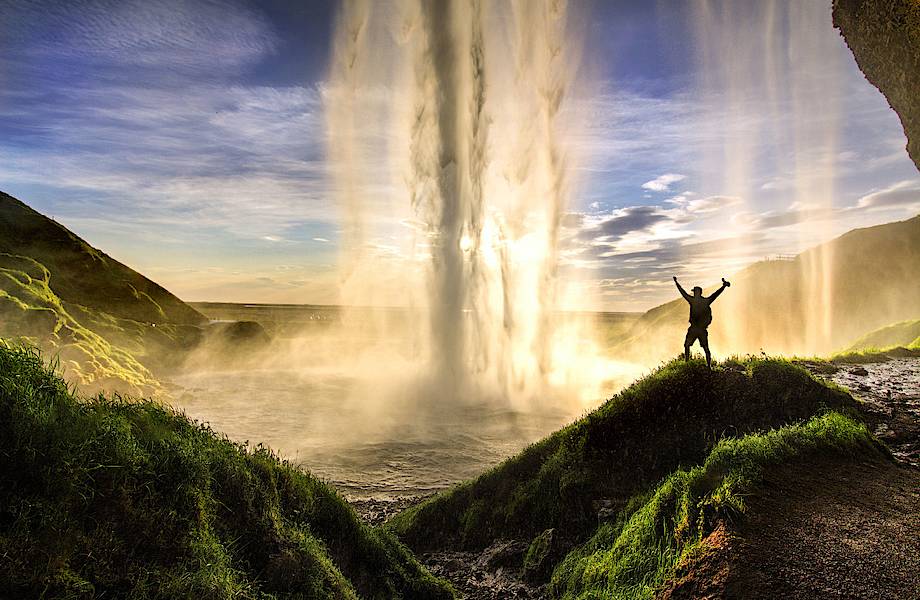 Гипнотизирующие водопады Исландии — нереальная красота!