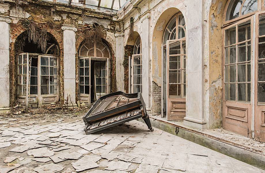 Европа в забвении: 22 незабываемых снимка заброшенных зданий 