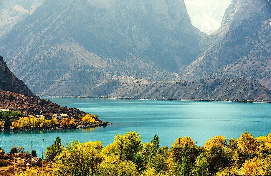 Озеро Искандеркуль. Таджикистан