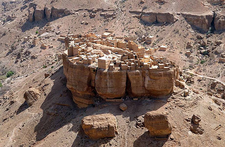 Деревня в Йемене, которая будто сошла со страниц «Властелина колец»