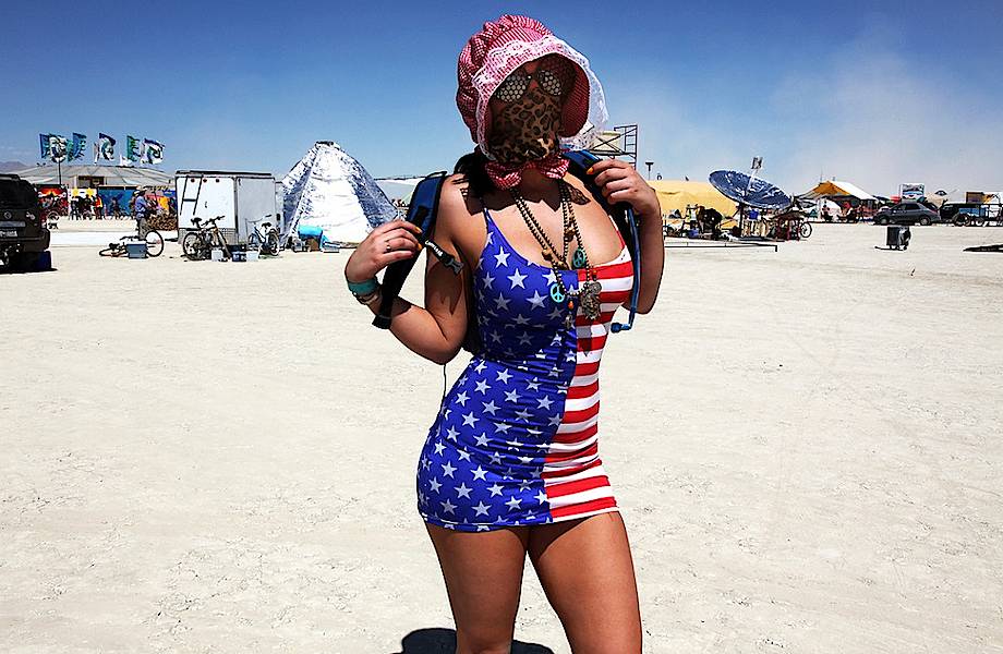 20 горячих фото девушек с самого уникального фестиваля в мире Burning Man 