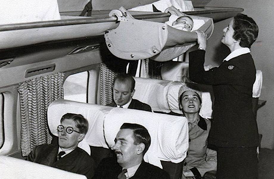 А вы уже видели, как младенцы путешествовали в самолетах в 50-е годы?