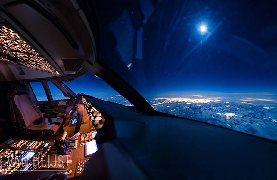 Пилот Boeing 747 делает потрясающие снимки из своей кабины 