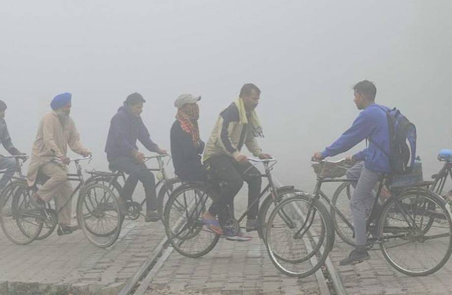 12 страшных фото о смертельном смоге, охватившем Нью-Дели 