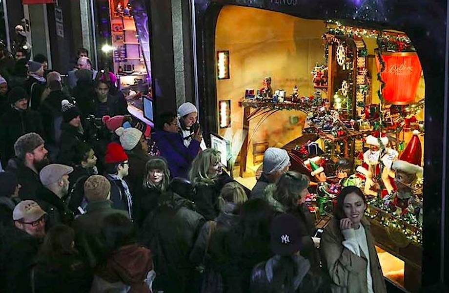 15 самых чудесных и красивых рождественских витрин нью-йоркских магазинов всех времен