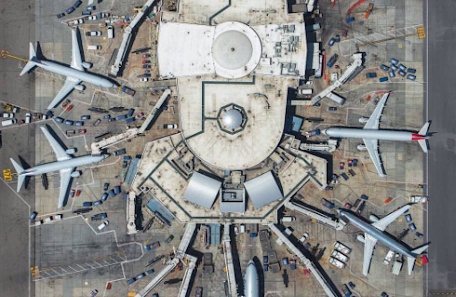 13 завораживающих фото симметричной красоты аэропортов с высоты полета 