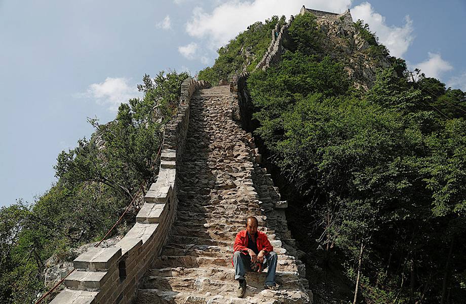 13 фотографий о том, как восстанавливают Великую китайскую стену