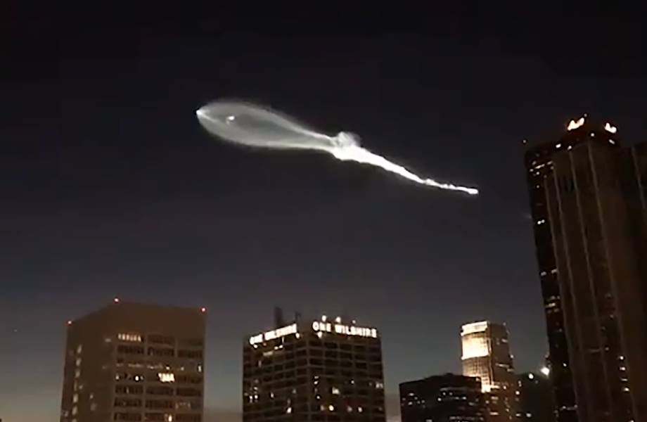 «НЛО» над Калифорнией попало на видео