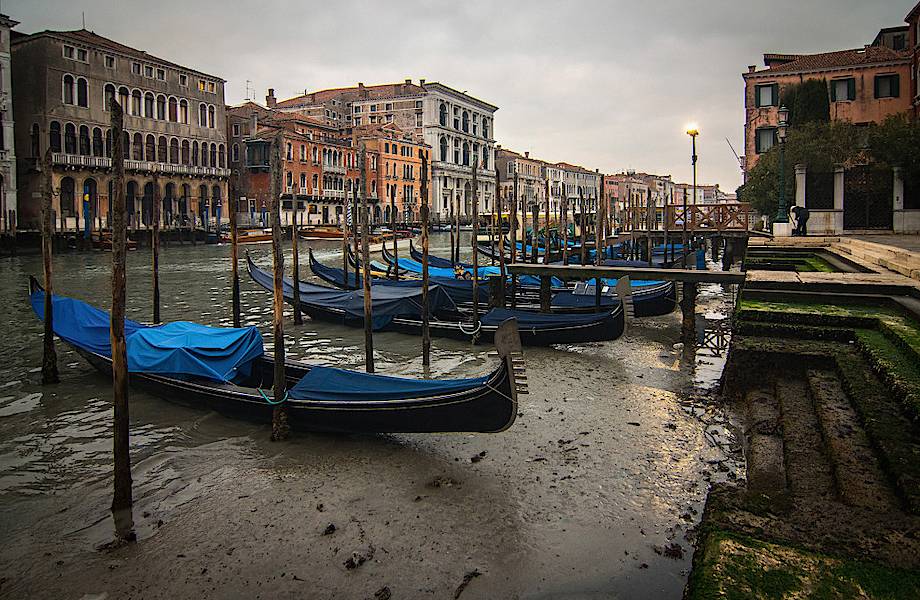 Незнакомая Венеция: в городе на воде пересохли каналы
