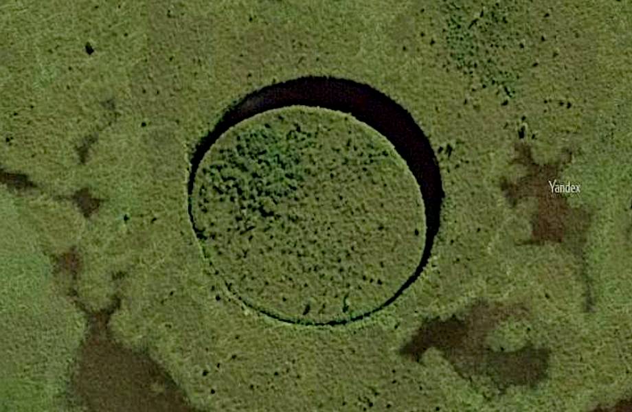 Потрясающее Око: в болотах Аргентины найдено круглое озеро с загадочным островом