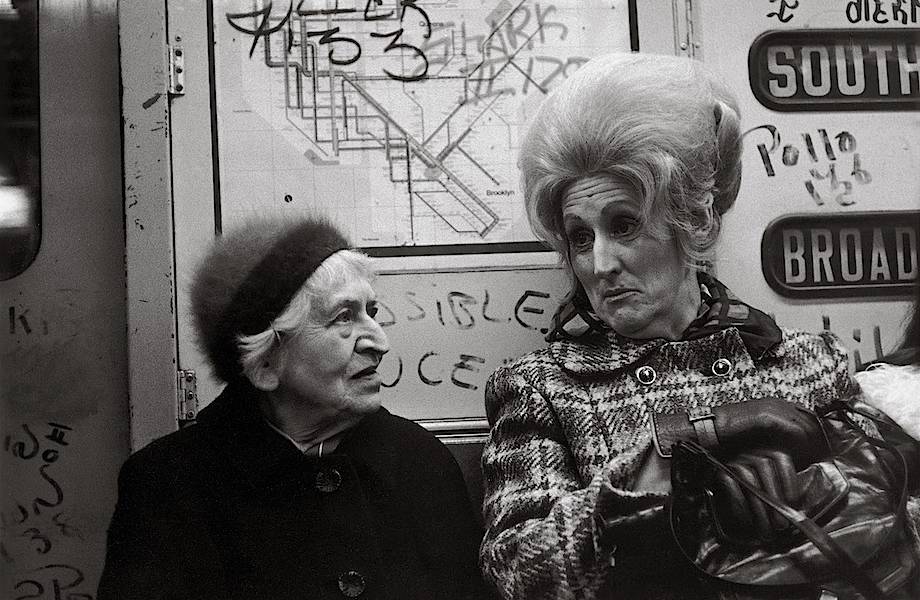 Фото пассажиров нью-йоркского метро 70-х показывают, какой была эра до смартфонов