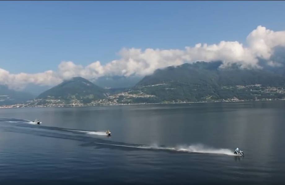 Видео: Можно ли пересечь озеро на мотоцикле