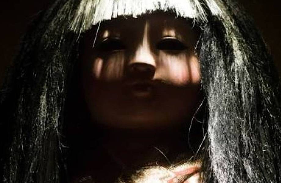 Оживший триллер: жуткая японская кукла Окику, у которой растут человеческие волосы