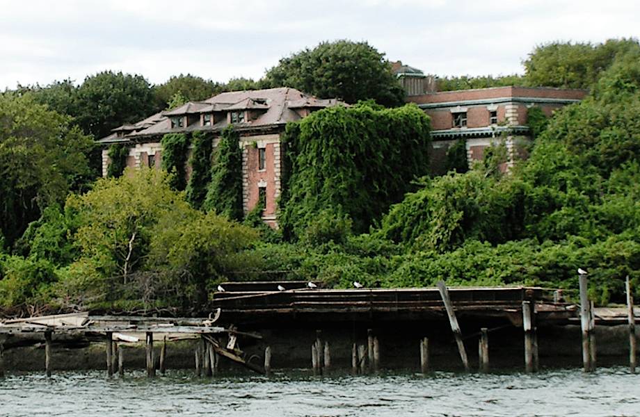 Заброшенный остров с мрачной историей в самом центре Нью-Йорка 