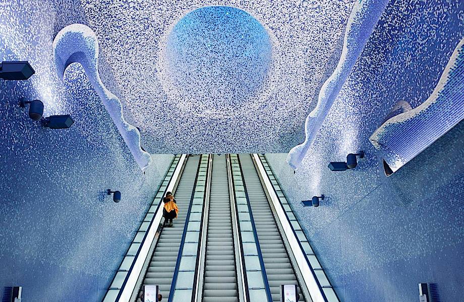 Видео самой красивой станции метро в мире 