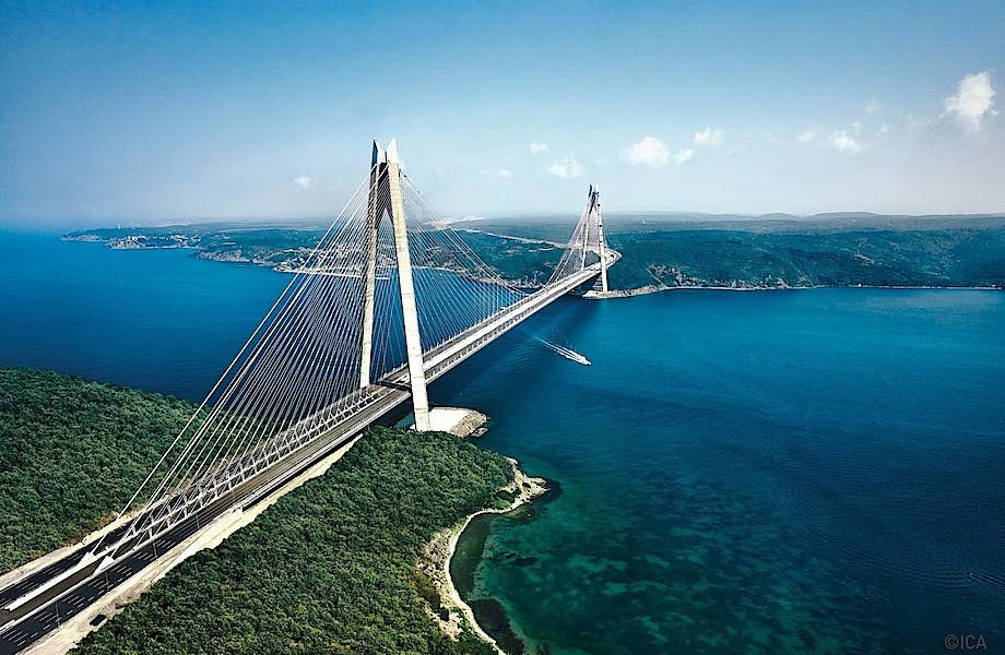 Мост султана Селима Явуза через Босфор: самый широкий подвесной мост в мире