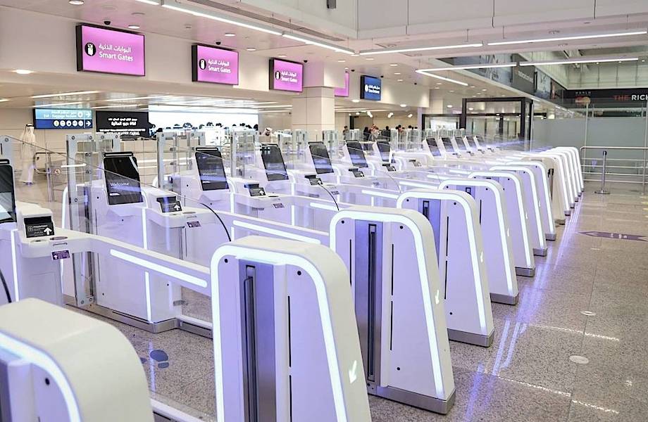 Паспортный контроль без сотрудников аэропорта: в Дубае заработал «умный тоннель»