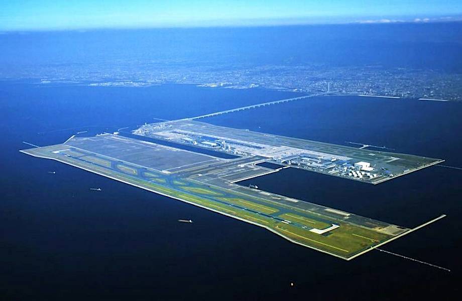 Кансай — удивительный японский аэропорт на искусственном острове