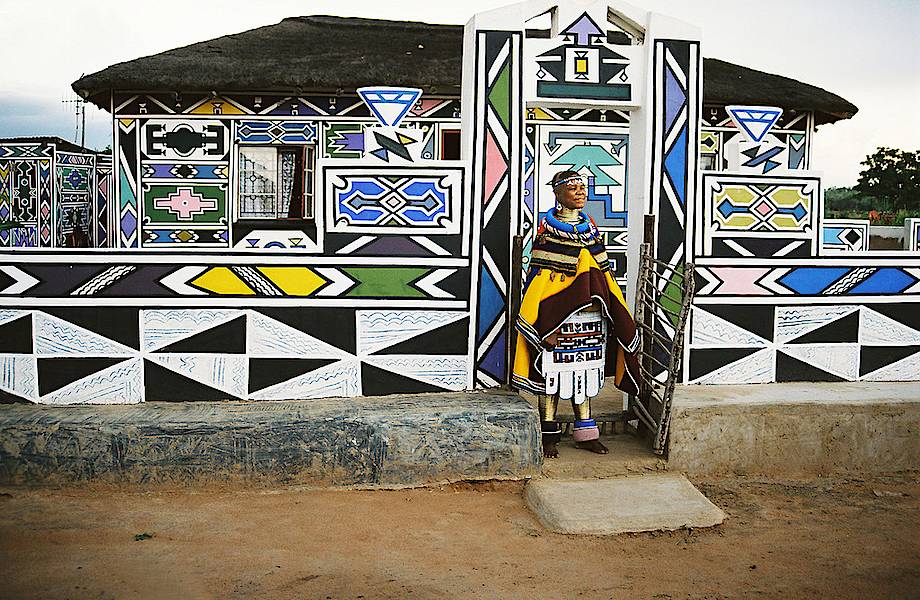 Красочные дома древнего африканского народа ндебеле