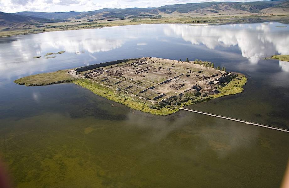 Тайна крепости Пор-Бажин в Тыве: почему правители так быстро покинули новый дворец