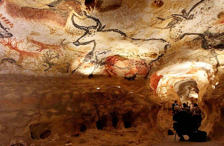 Почему в уникальную пещеру Ласко перестали пускать туристов   