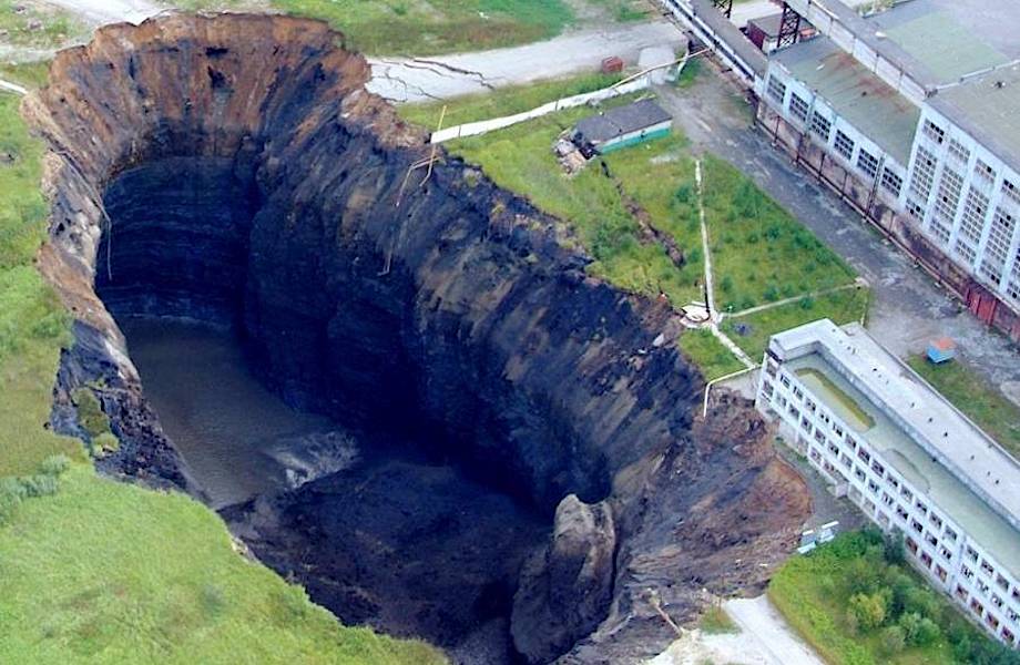 Город над пропастью: почему Березники на Урале построили прямо над шахтами 