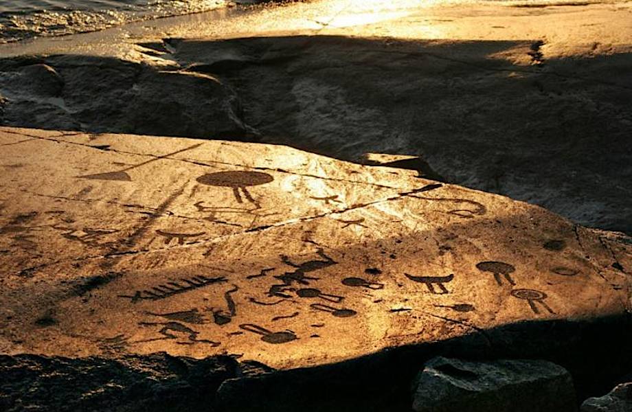«Библия каменного века»: петроглифы Карелии