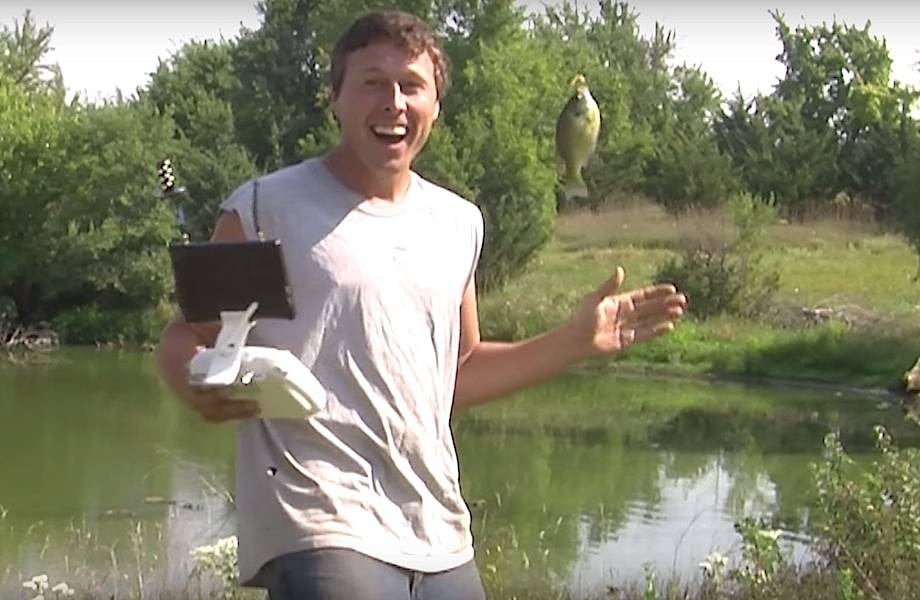 Видео: Современная рыбалка — люди ловят рыбу дроном