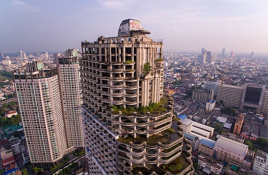Возвышаясь над Бангкоком: 18 фото самого большого заброшенного небоскреба планеты