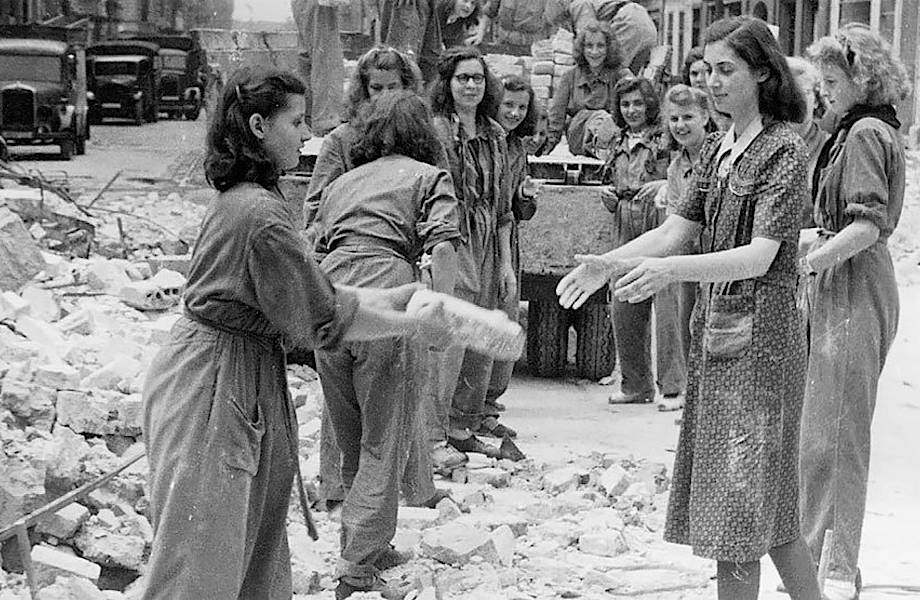 Трюммерфрауэн: женщины, восстанавливавшие Германию после Второй мировой 