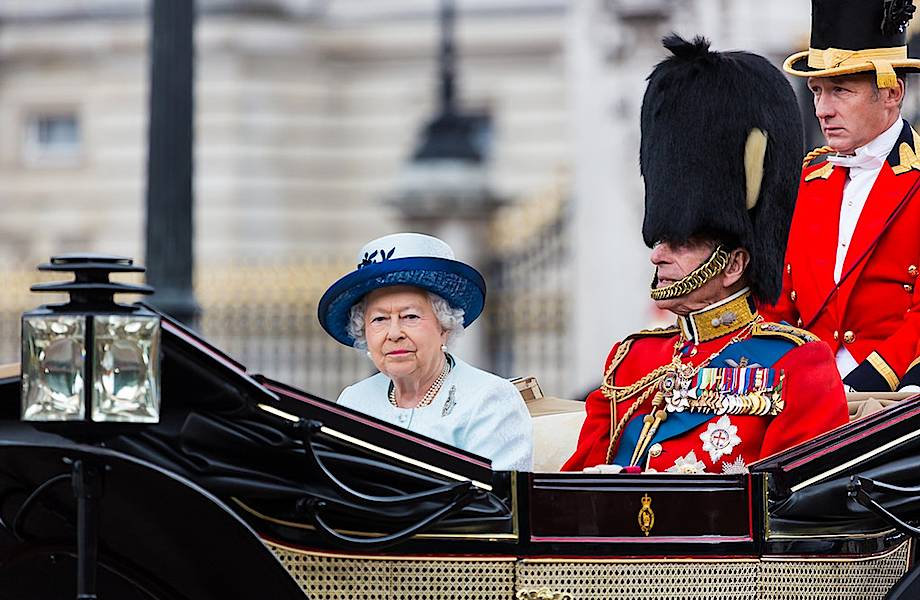 Для чего британская королева берет в заложники вице-канцлера парламента 