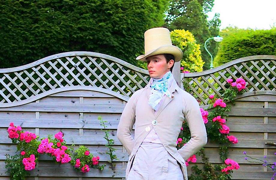 Британец в повседневной жизни одевается, как денди из 19 века, и это потрясающе