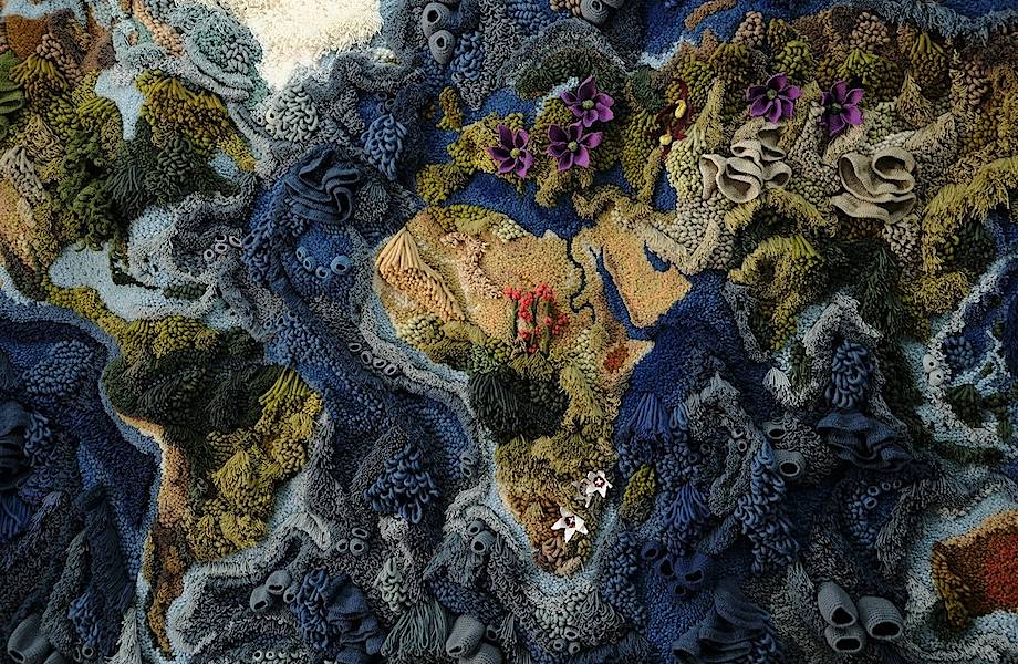 В течение 520 часов художница изготавливала карту мира в виде гигантского гобелена 