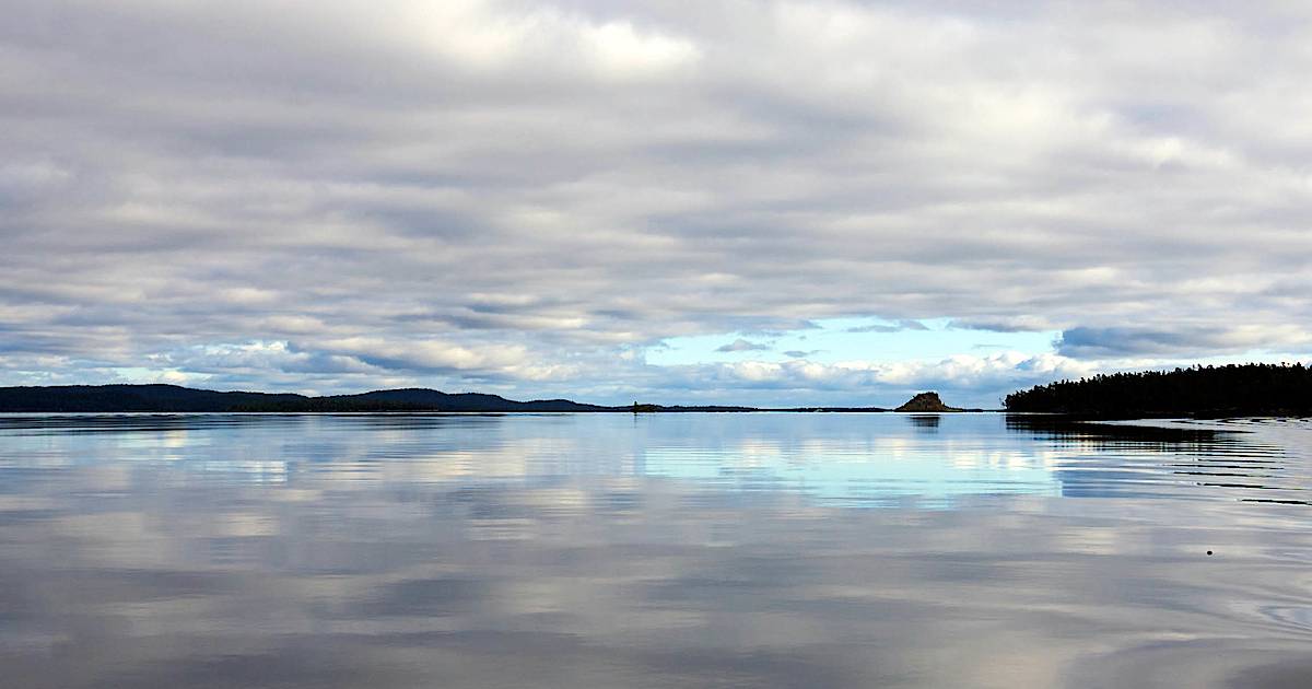 Озеро разбита. Озеро Пяйянне Финляндия. Пяйянне национальный парк. Финляндия Озерная система Пяйянне. Озеро Инари.